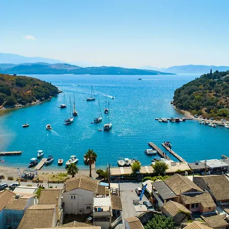 Porto Saint Stephanos 公寓